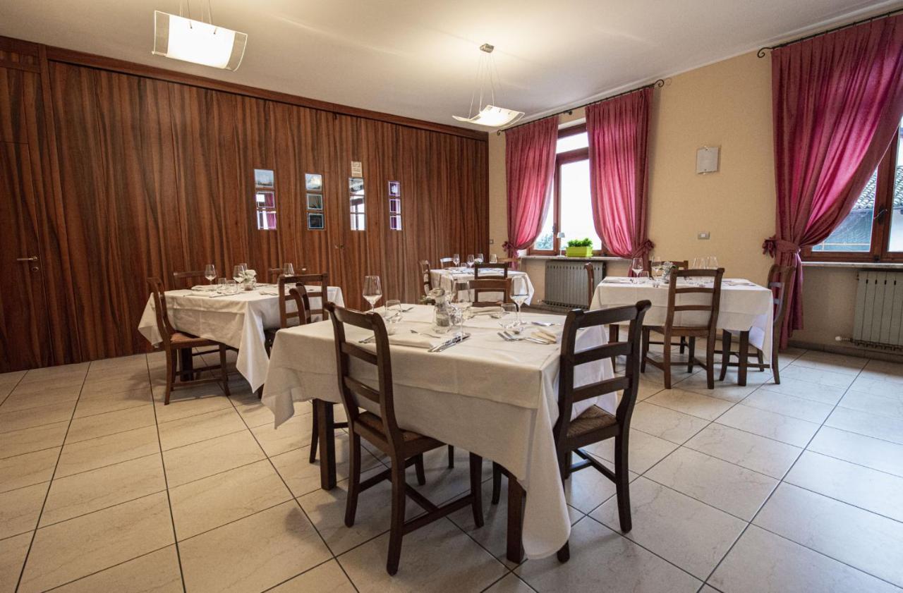 Locanda Italia Serralunga d'Alba Luaran gambar
