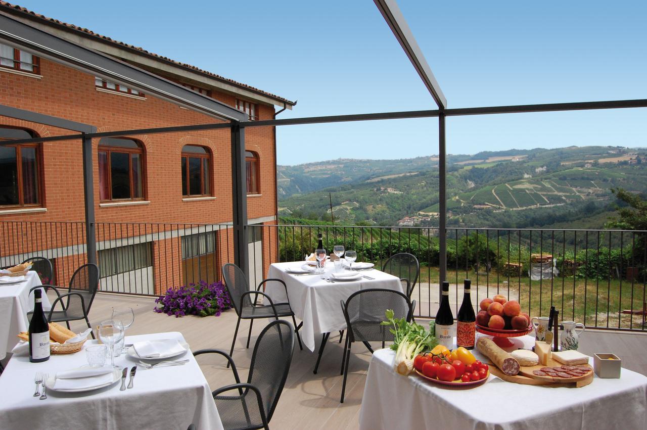 Locanda Italia Serralunga d'Alba Luaran gambar